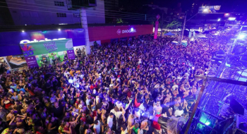 Goiânia vira palco do Carnaval e arrasta multidões pelas ruas da capital